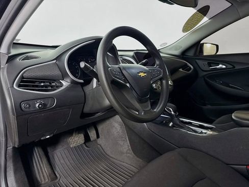 Used 2024 Chevrolet Malibu LT image 9