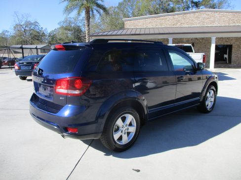 Used 2017 Dodge Journey SXT w/ Comfort/Convenience Group image 8
