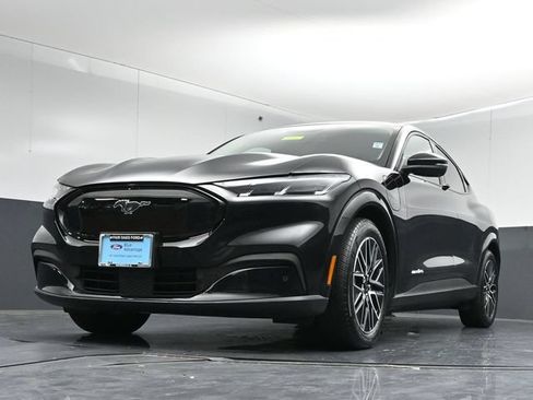 Certified 2025 Ford Mustang Mach-E Premium AWD/4WD image 36