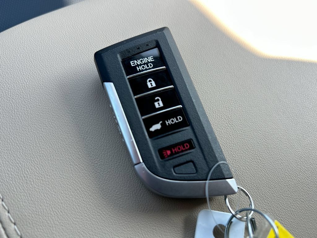 Used 2025 Acura MDX w/ Technology Package FWD image 35