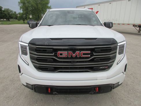 New 2026 GMC Sierra 1500 AT4 w/ AT4 Premium Package AWD/4WD image 12