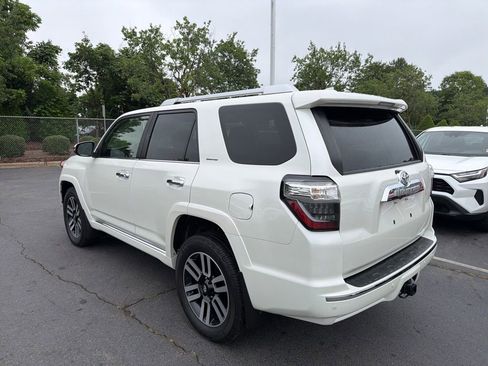 Used 2022 Toyota 4Runner Limited AWD/4WD image 7
