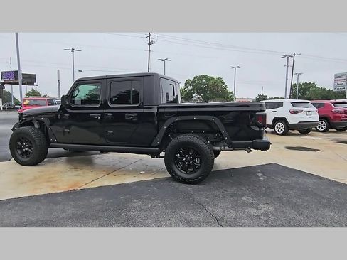 Used 2023 Jeep Gladiator Sport AWD/4WD image 29