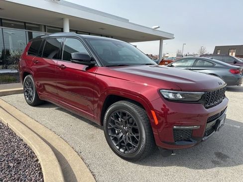 Used 2025 Jeep Grand Cherokee L Summit image 4