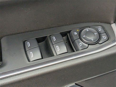 Used 2024 GMC Sierra 1500 SLT image 9