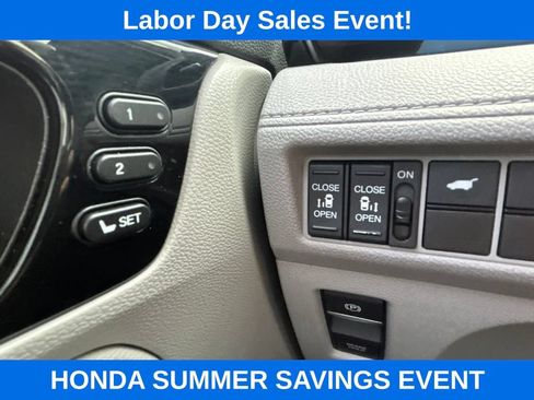 Used 2022 Honda Odyssey Elite image 26