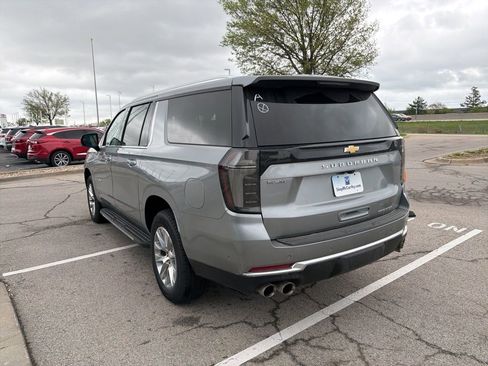 New 2025 Chevrolet Suburban Premier AWD/4WD image 5
