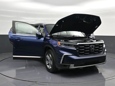 Used 2025 Honda Pilot EX-L image 34