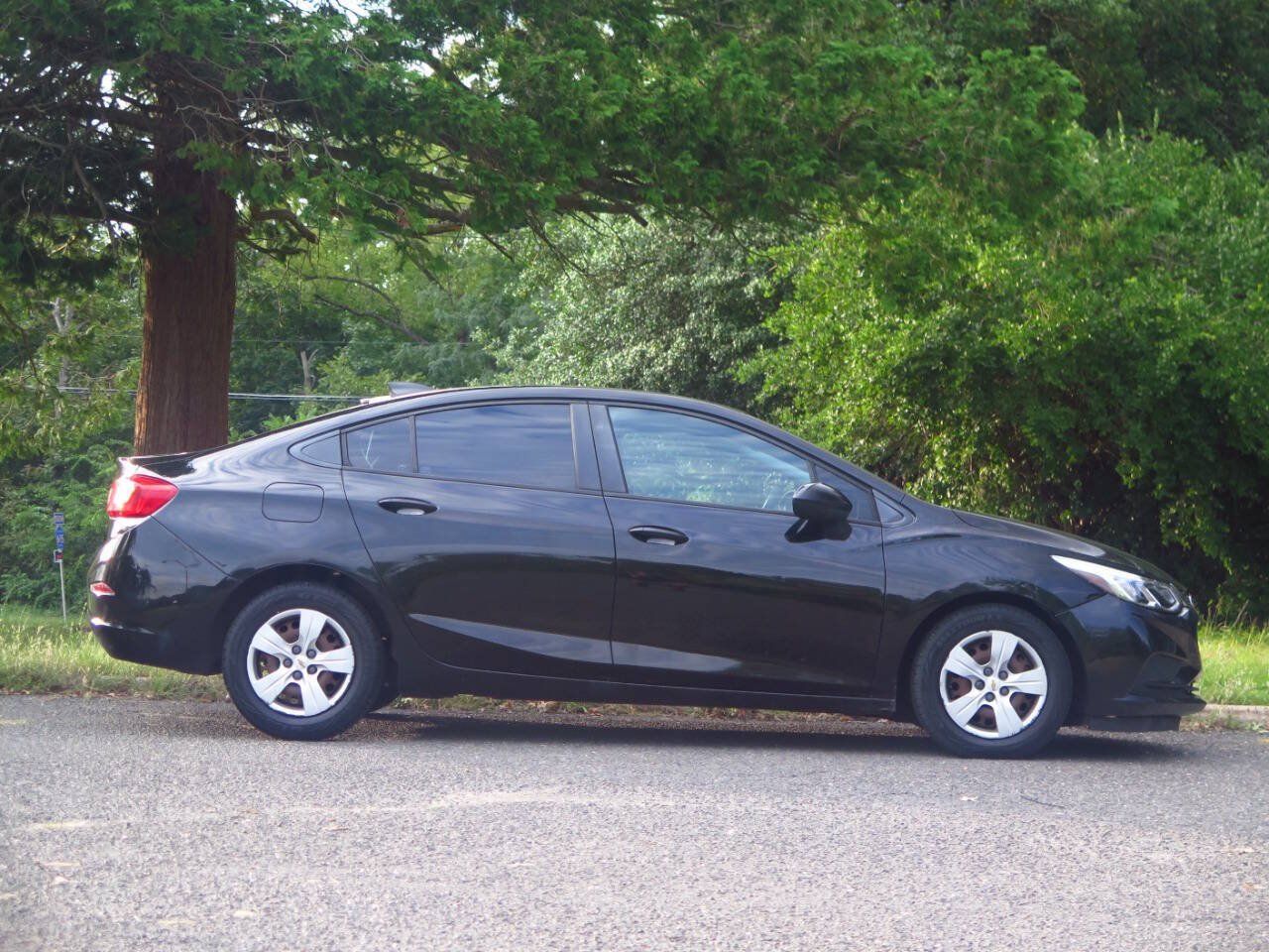 Used 2016 Chevrolet Cruze LS FWD image 5