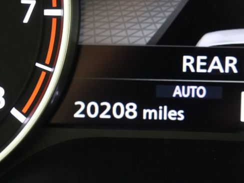 Used 2022 Nissan Rogue SV image 13