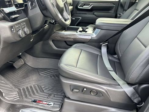 Used 2026 Chevrolet Silverado 2500 LTZ w/ LTZ Premium Package AWD/4WD image 16