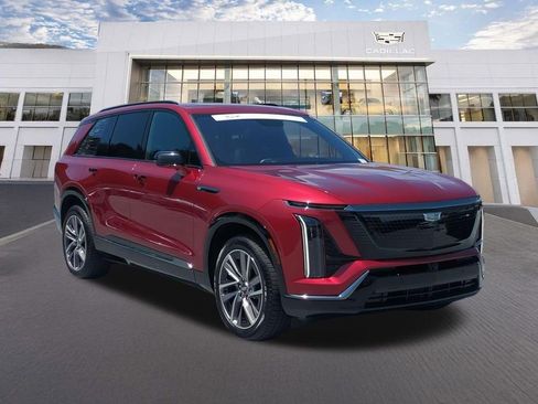 Certified 2026 Cadillac Vistiq Sport w/ LPO, Floor Liner Package AWD/4WD image 3