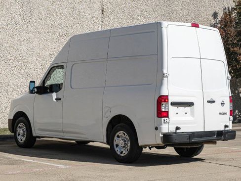 Used 2020 Nissan NV 2500 SV image 12