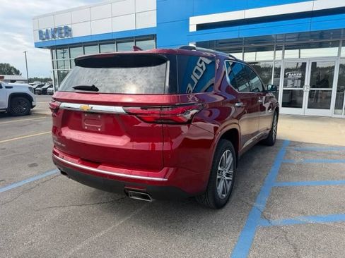 Used 2023 Chevrolet Traverse High Country AWD/4WD image 11