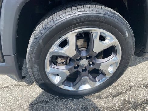 Certified 2019 Jeep Compass Limited AWD/4WD image 2