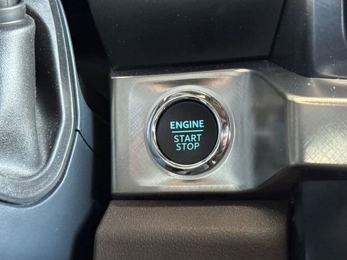Used 2025 Ford F350 King Ranch AWD/4WD image 23