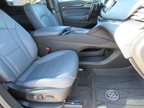 Used 2024 Buick Enclave Essence w/ Experience Buick Package image 9