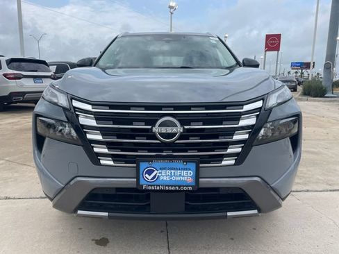 Used 2024 Nissan Rogue SL AWD/4WD image 8
