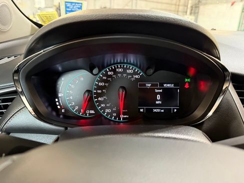 Used 2022 Chevrolet Trax LT w/ LT Convenience Package AWD/4WD image 8