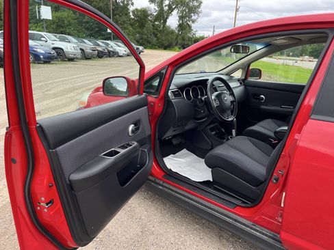 Used 2009 Nissan Versa SL w/ Convenience Pkg image 8