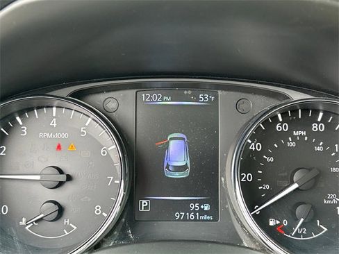 Used 2017 Nissan Rogue SV image 15