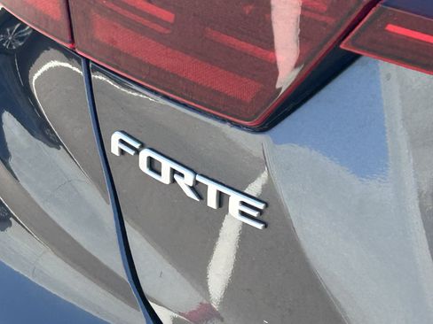 Used 2024 Kia Forte GT-Line w/ GT-Line Premium Package FWD image 10