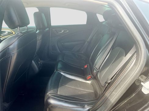 Used 2015 Chrysler 200 C w/ Navigation & Sound Group I image 24