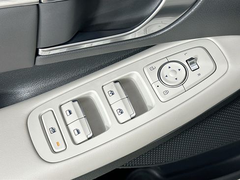 Used 2023 Hyundai Sonata SEL w/ Convenience Package FWD image 18