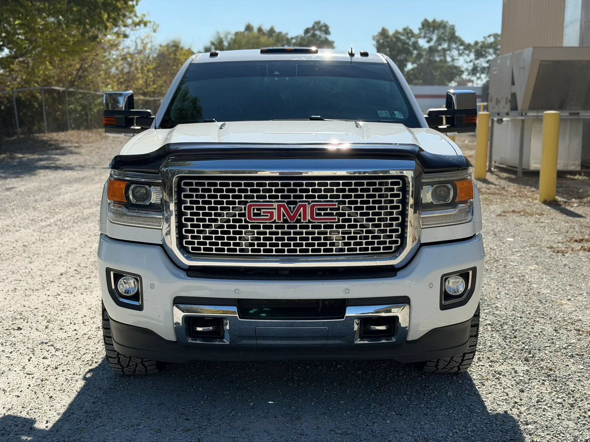 Used 2015 GMC Sierra 2500 Denali w/ Duramax Plus Package AWD/4WD image 2