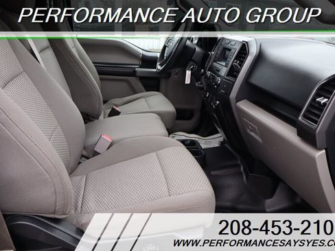 Used 2017 Ford F150 XLT w/ Trailer Tow Package image 9