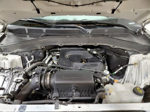 Certified 2020 Ford Explorer XLT w/ Equipment Group 202A image 17