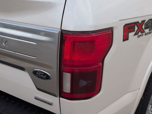 Used 2018 Ford F150 Platinum w/ Equipment Group 701A Luxury image 11