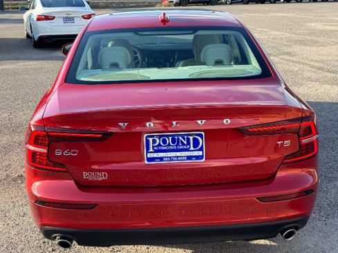 Used 2019 Volvo S60 T5 Momentum w/ Premium Package image 6