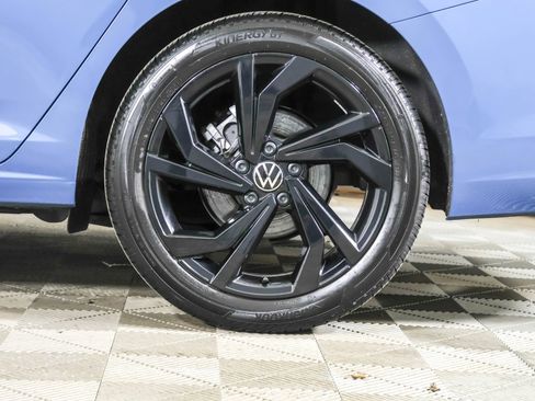 Used 2025 Volkswagen Jetta SE w/ Black Wheel Package image 20