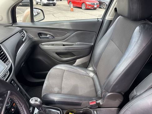 Used 2019 Buick Encore Preferred image 22