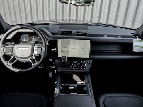 New 2026 Land Rover Defender 110 S image 21