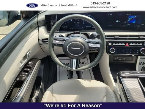 Used 2025 Hyundai Tucson Limited AWD/4WD image 11