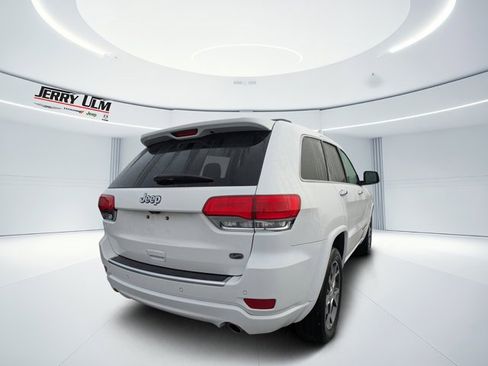 Used 2020 Jeep Grand Cherokee Overland image 3