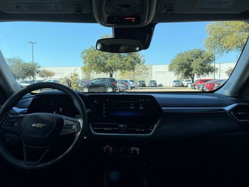 Used 2025 Chevrolet TrailBlazer LT image 33