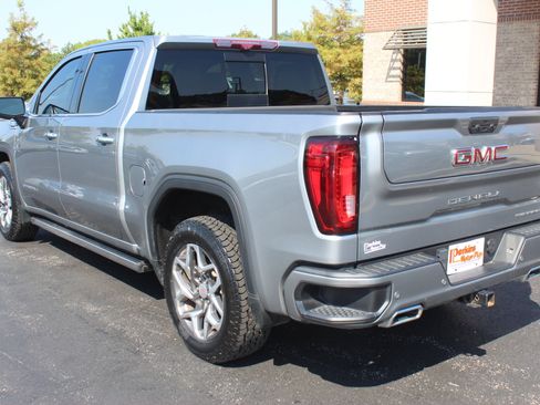 Used 2023 GMC Sierra 1500 Denali w/ Technology Package AWD/4WD image 9