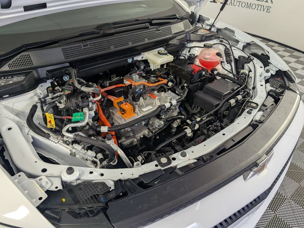 Certified 2026 Chevrolet Equinox EV LT FWD image 32