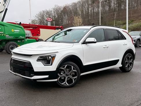 New 2025 Kia Niro EX Touring FWD image 2