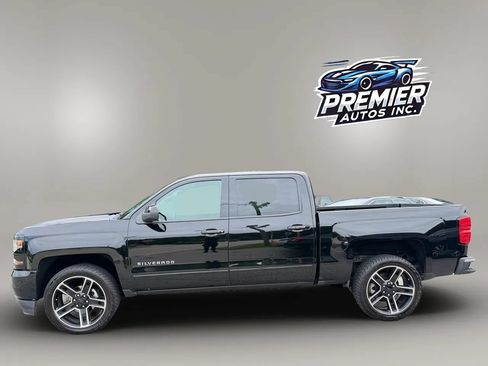 Used 2018 Chevrolet Silverado 1500 LT w/ LPO, Black Pack AWD/4WD image 3