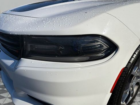 Used 2017 Dodge Charger SXT image 36