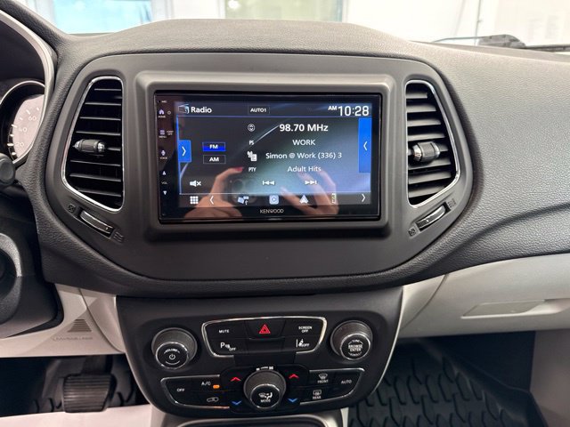 Used 2020 Jeep Compass Latitude FWD image 22