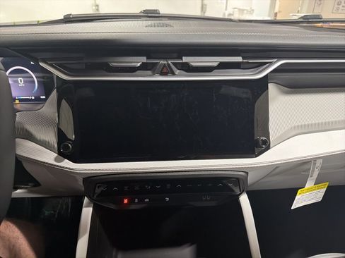 New 2026 Jeep Cherokee Limited AWD/4WD image 7