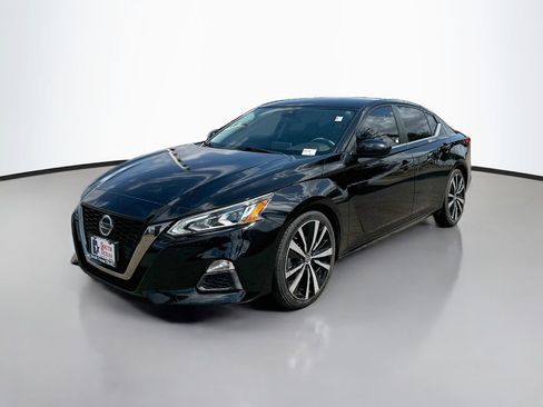 Used 2021 Nissan Altima 2.5 SR FWD image 3