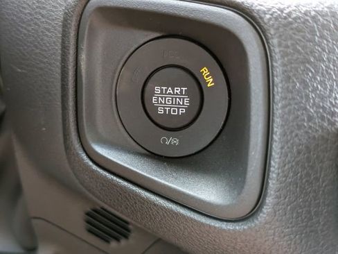 New 2025 Jeep Gladiator Sport image 27