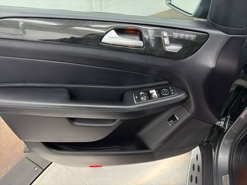 Used 2017 Mercedes-Benz GLS 450 4MATIC image 17