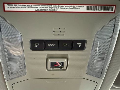 Used 2021 Toyota RAV4 LE image 21